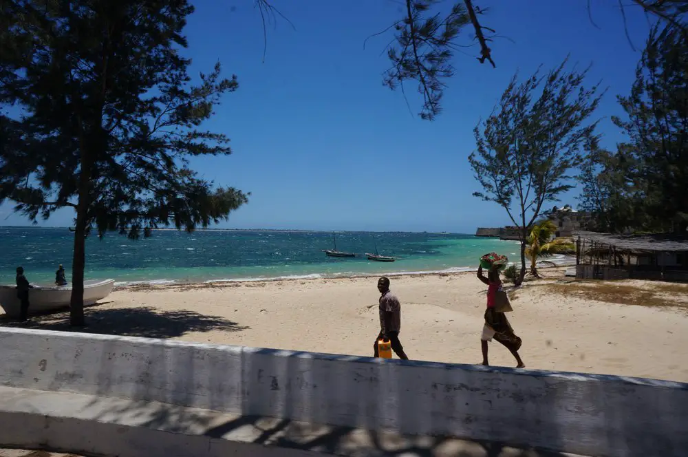 Locals in Ilha De Mozambique 