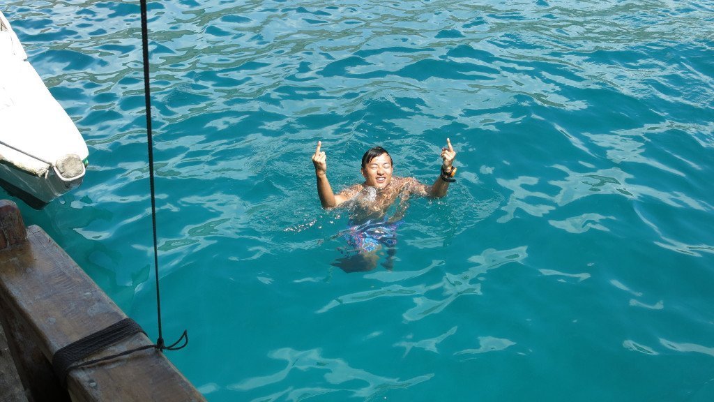 Treading water komodo waterskills divemaster