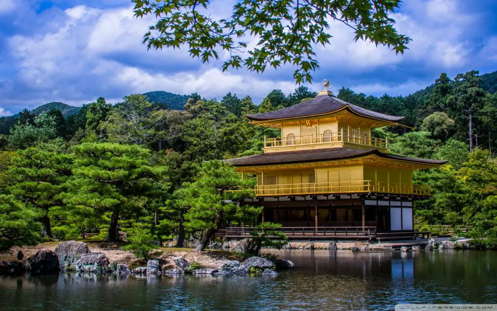 Golden temple kinkaku ji kyoto