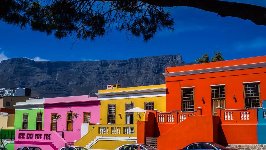 Bo Kaap with table mountain the distance
