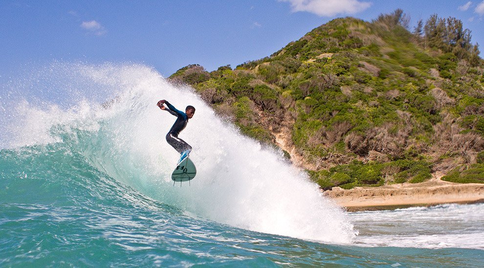 mozambique surfing ponta