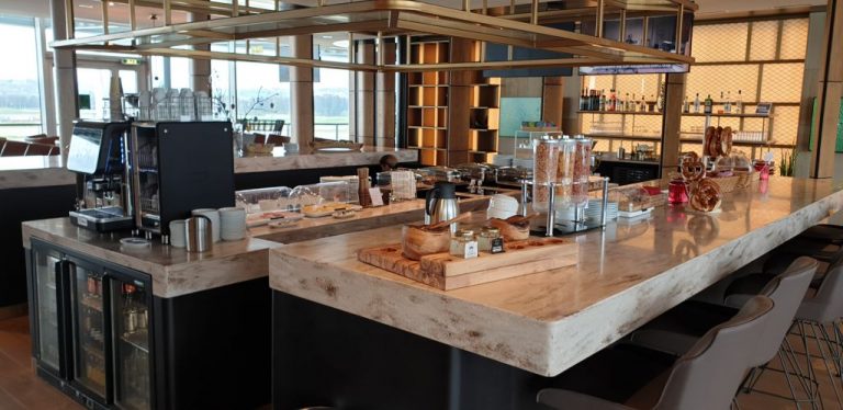 Primeclass lounge food and drinks area