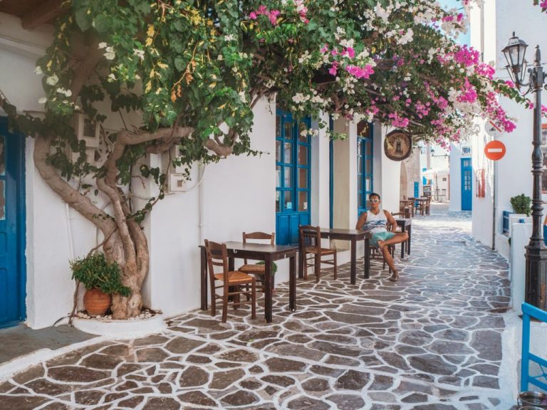 Plaka town milos