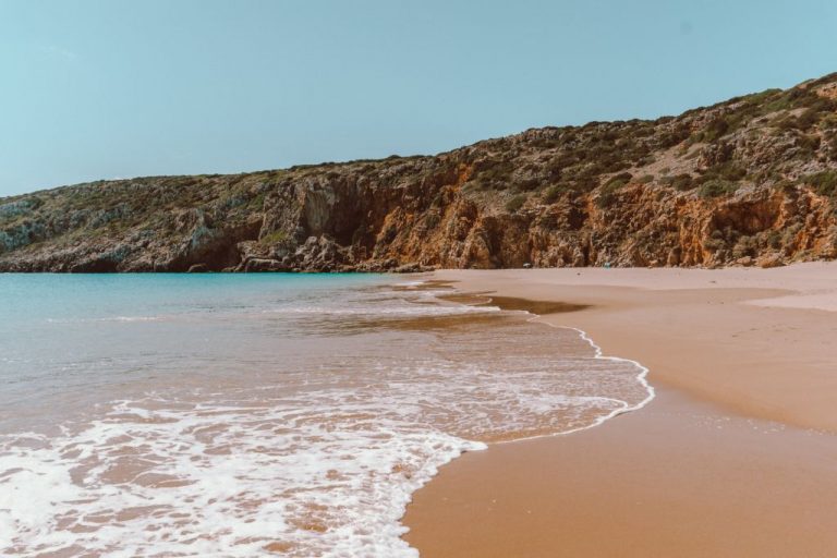 Praia Das Furnas Algarve