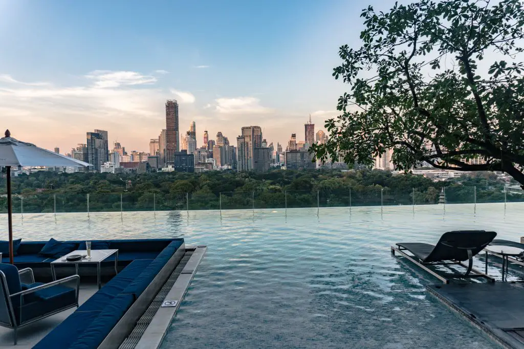 SO/ Bangkok hotel sofitel infinity pool