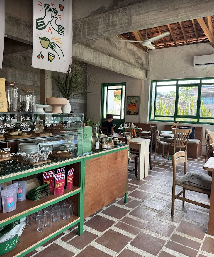 remix cafe cemagi bali 