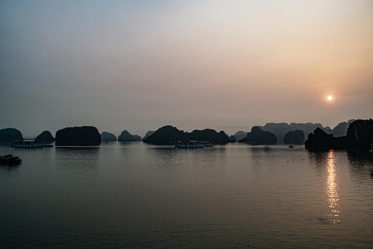 halong bay vietnam cruise