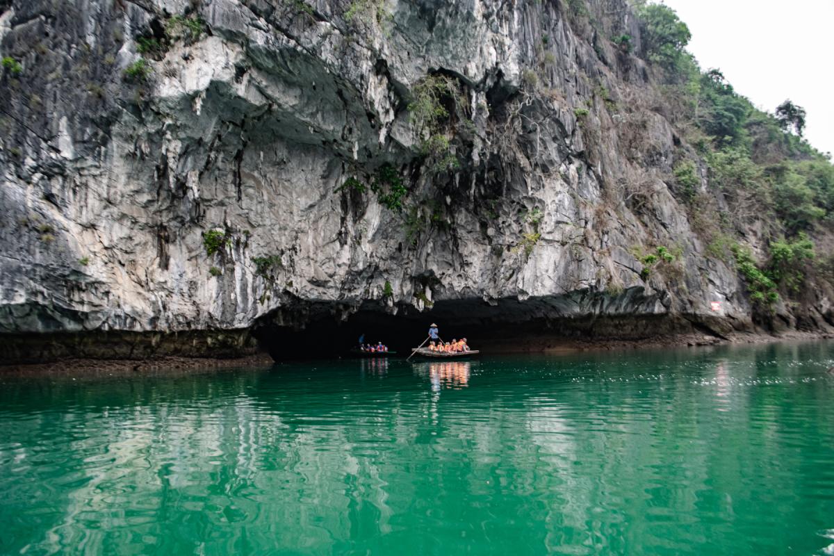 halong bay vietnam cruise 