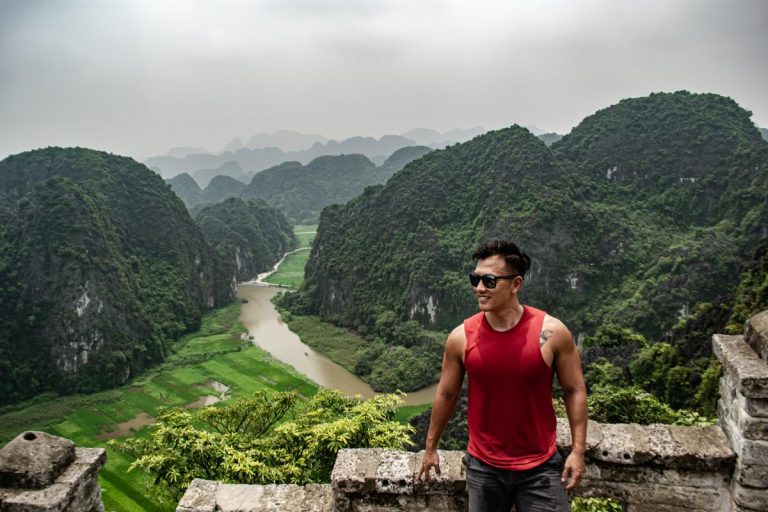 Mua caves ninh binh vietnam mountain