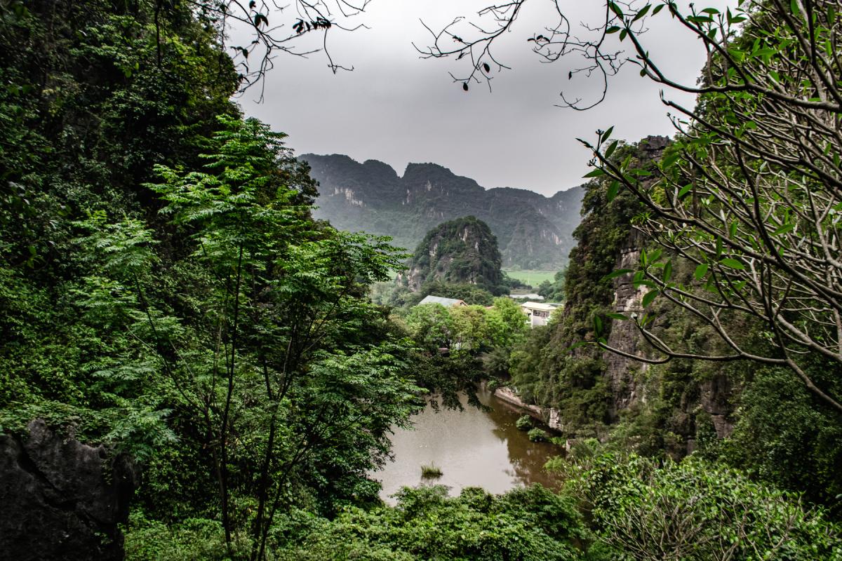 Ninh Binh temples Vietnam