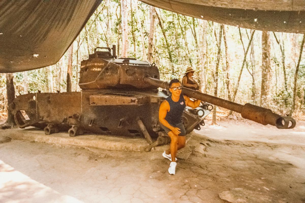 cu chi tunnel vietnam