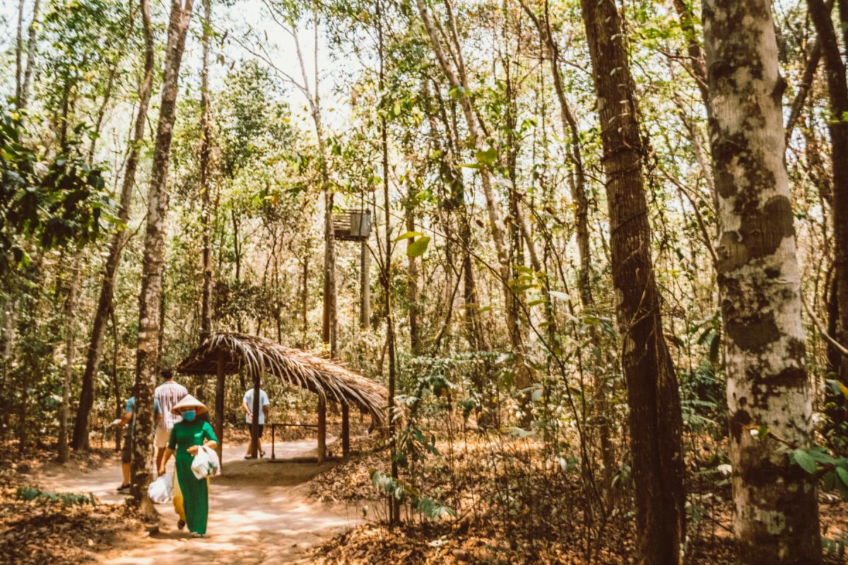 cu chi tunnel vietnam