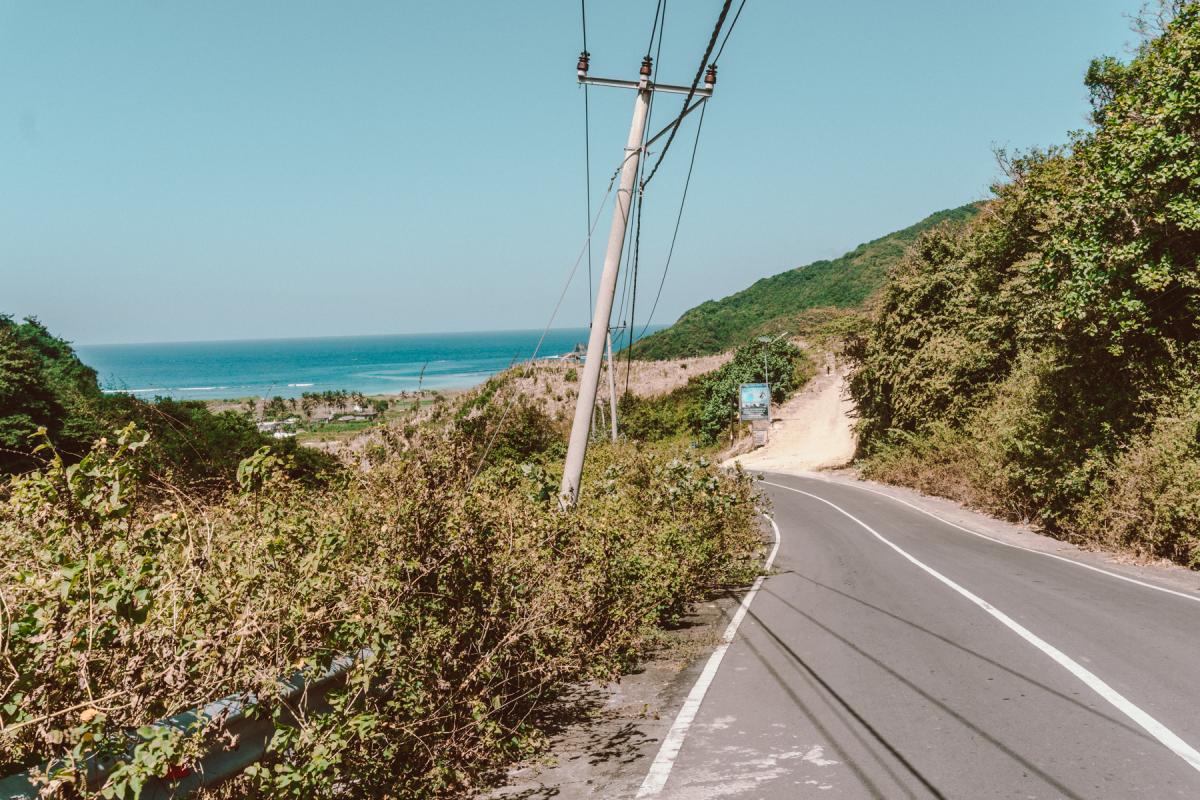 Lombok roads driving