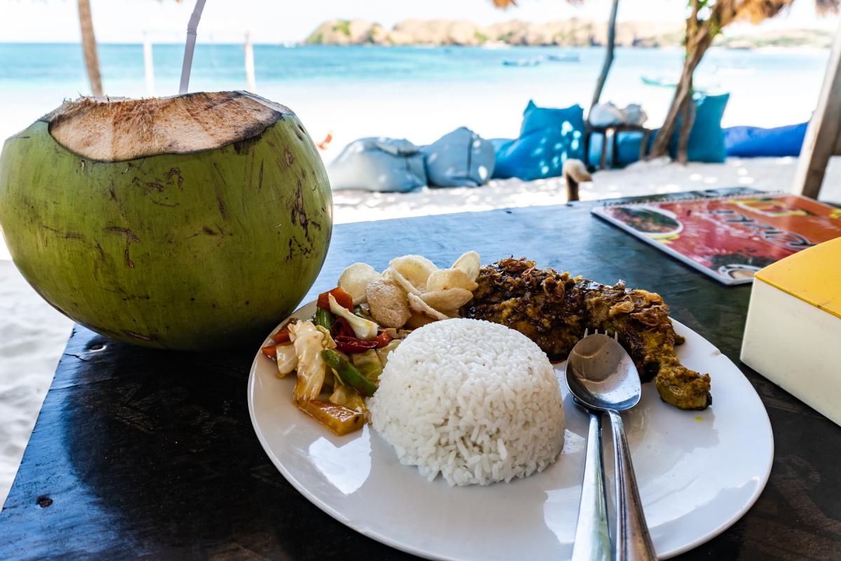 Lombok beach warung food