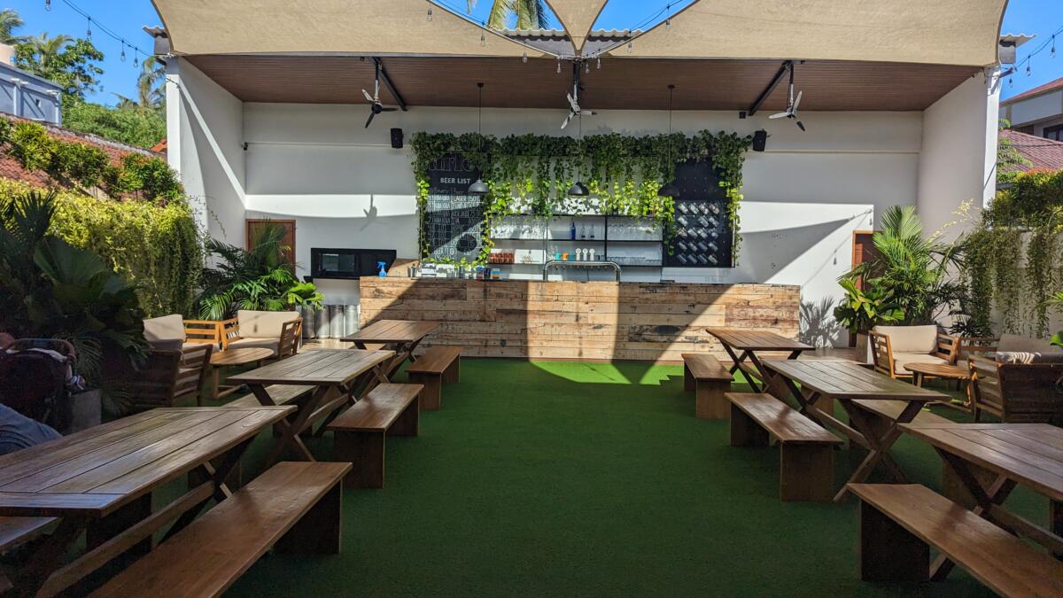 Curfew cafe Kuta lombok