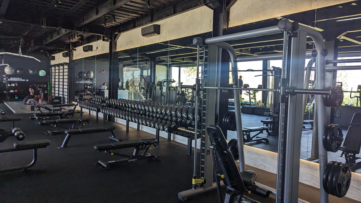 Wrong Gym bali pererenan canggu