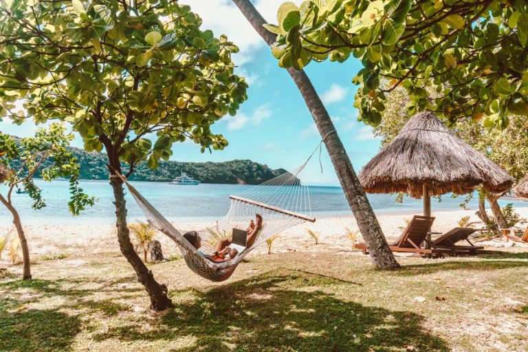 digital nomad fiji work remote from the beach