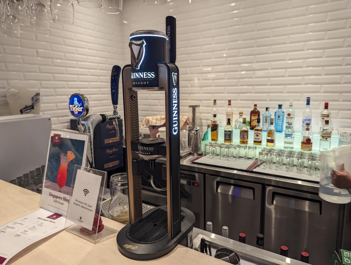 Plaza Premium SIngapore Changi airport