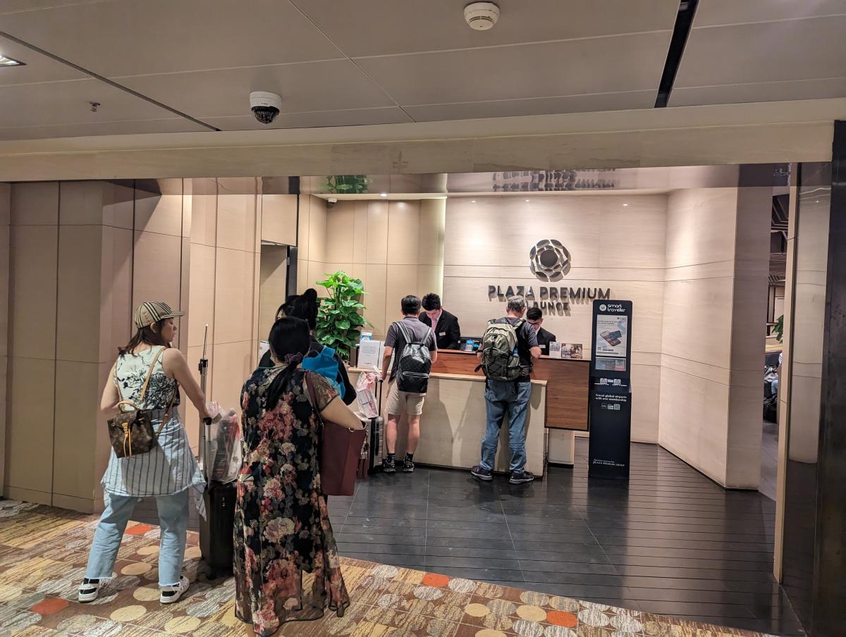 Plaza Premium SIngapore Changi airport