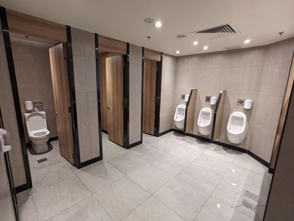 Plaza Premium SIngapore Changi airport