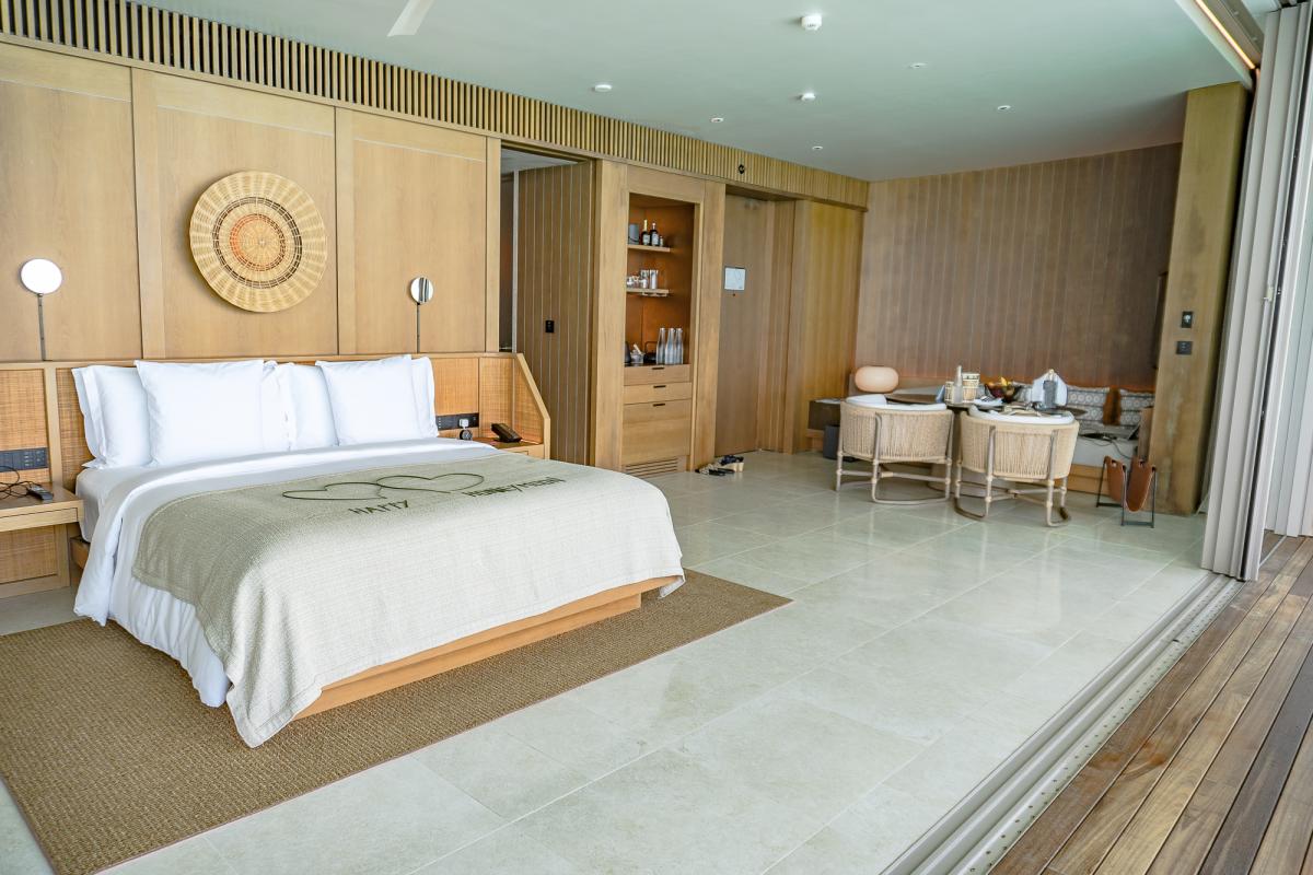 Ritz Carlton maldives overwater villa room