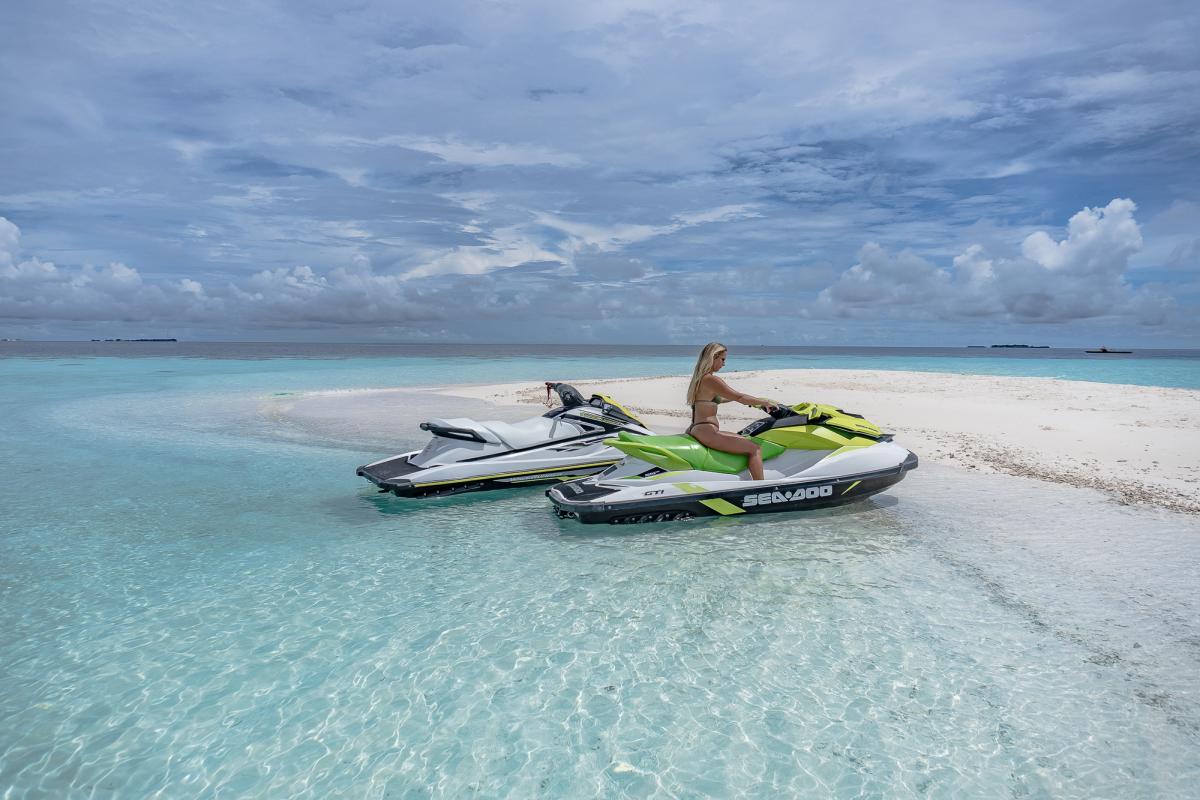 Sandbank Ritz Carlton Maldives