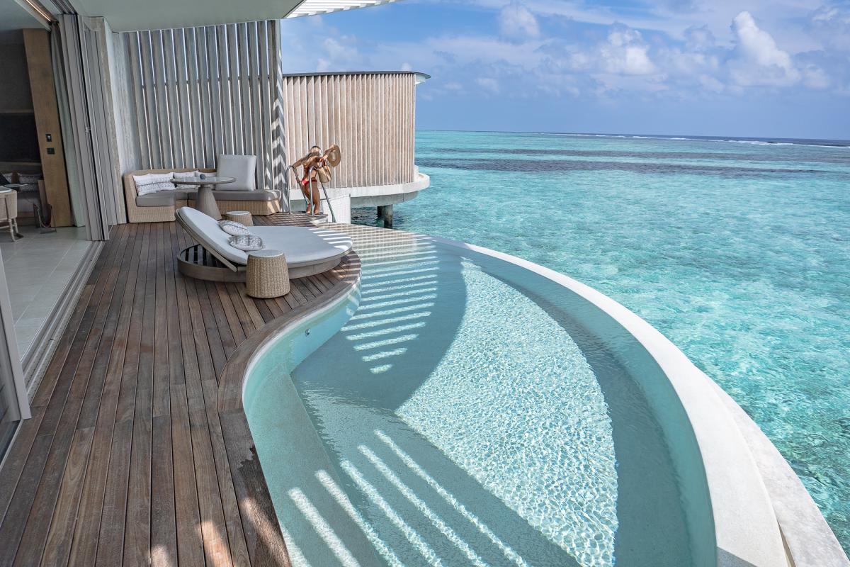 Ritz Carlton maldives villa pool