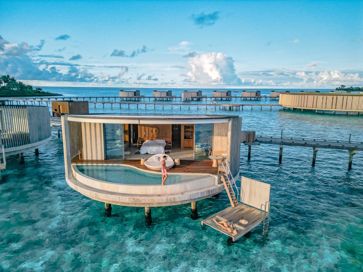 ritz carlton overwater villas