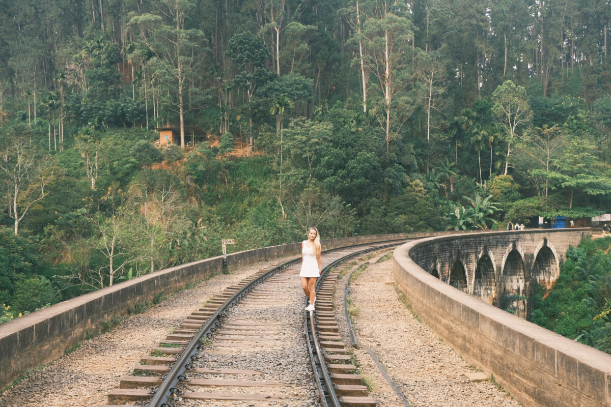 Nine arch bridge ella sri lanka
