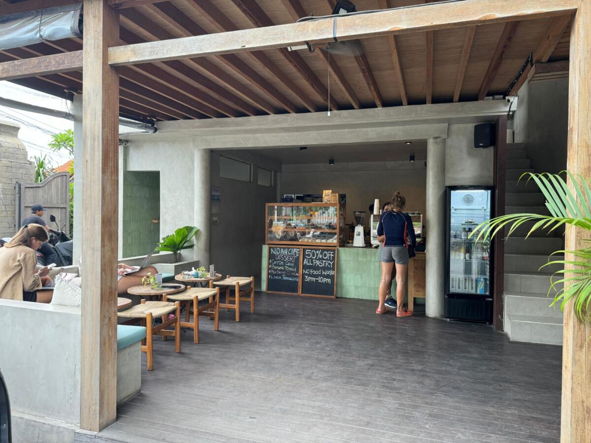 Noah cafe pererenan canggu bali