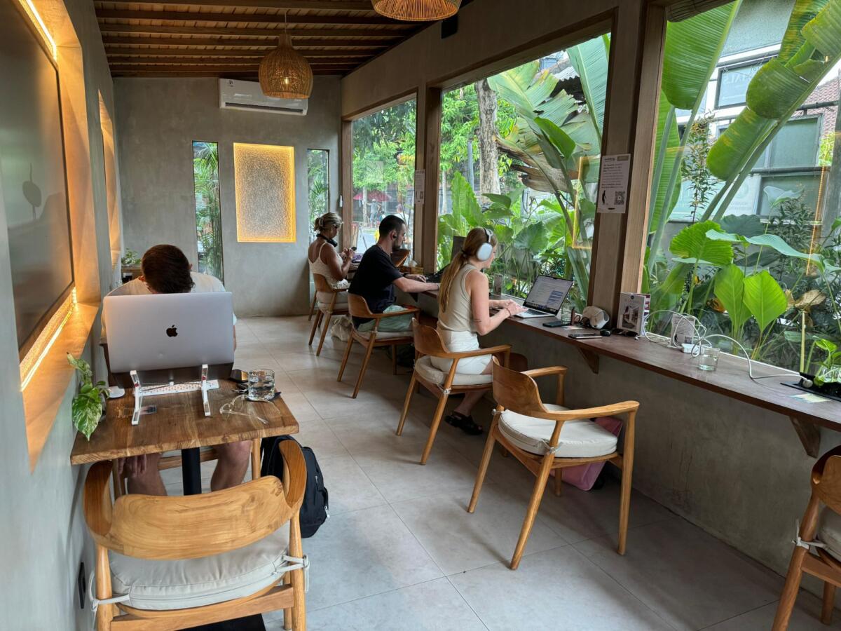 Noah cafe pererenan canggu bali