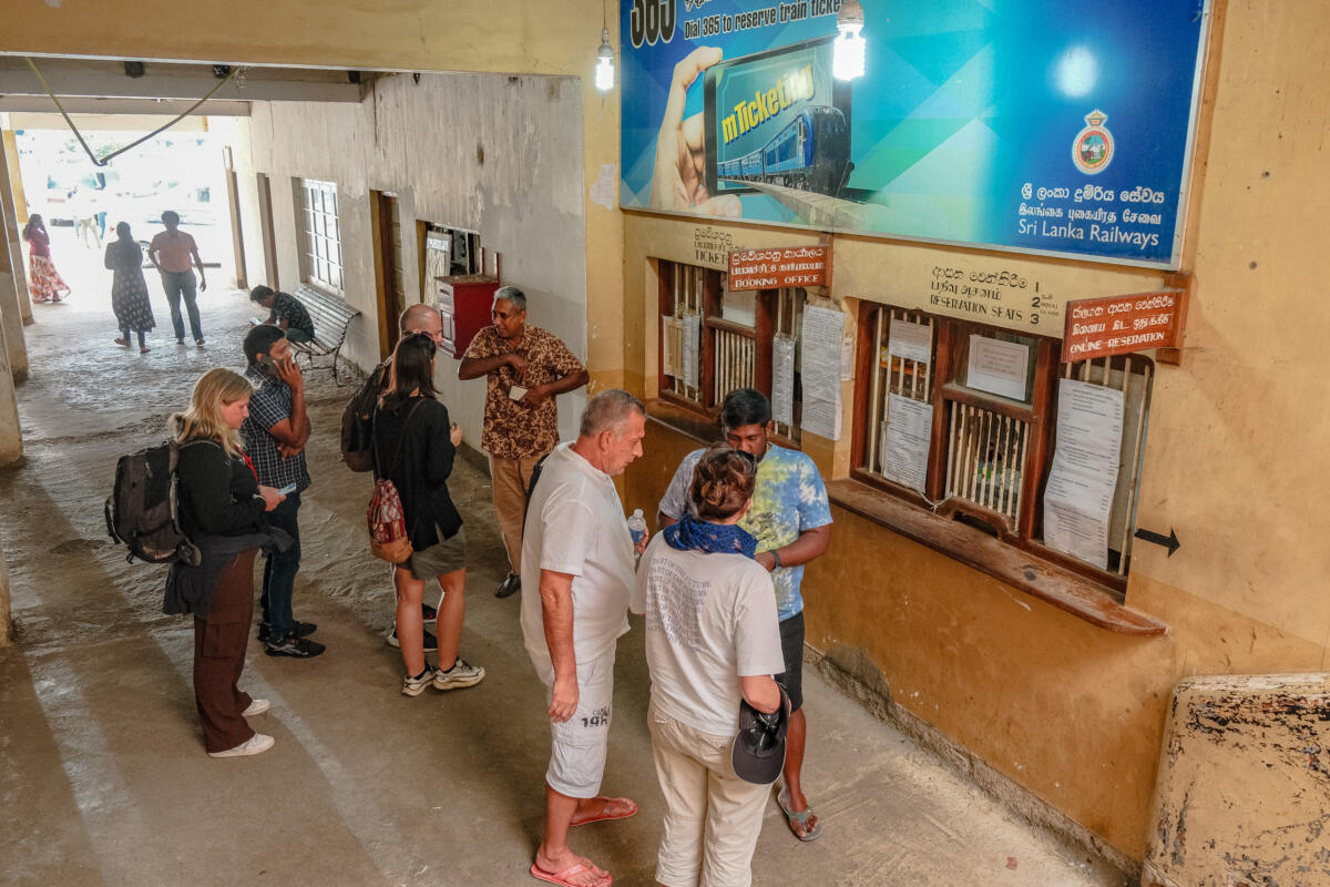 sri lanka train station