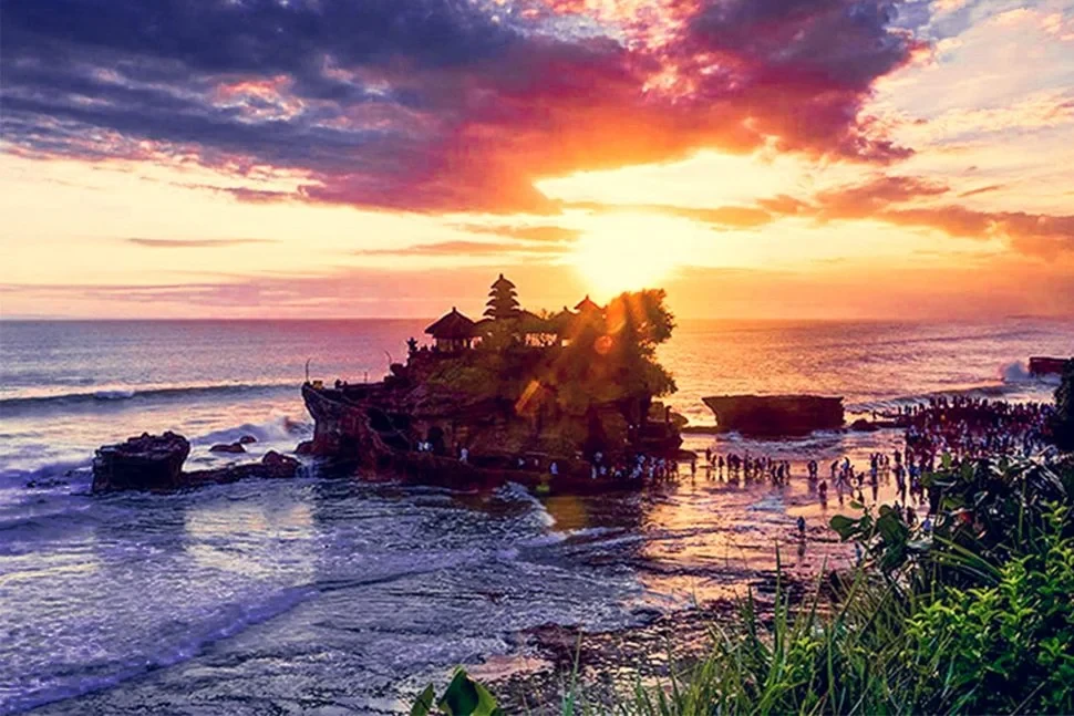 tanah lot sunset bali