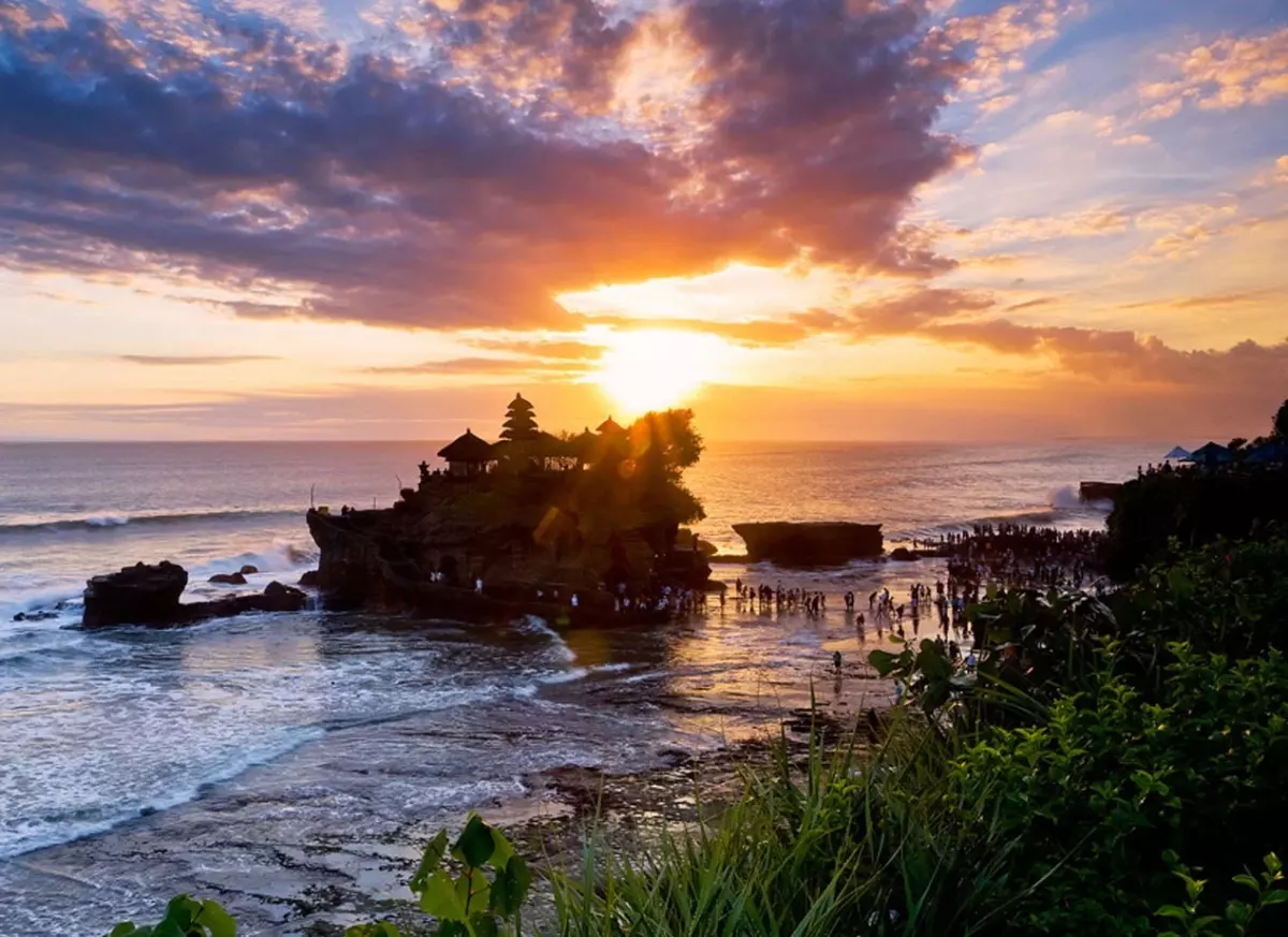 tanah lot sunset