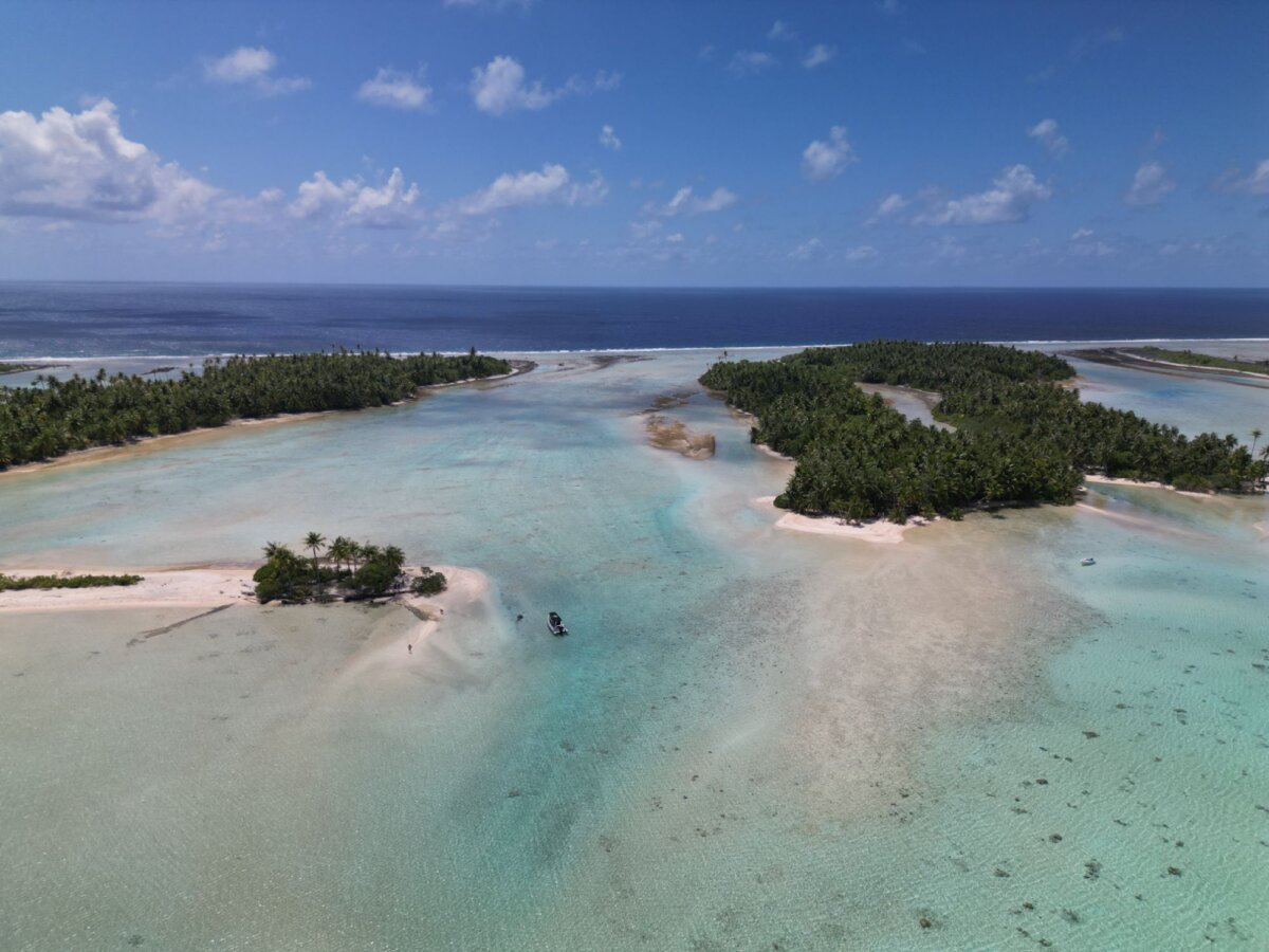 Surface interval fakarava south pass