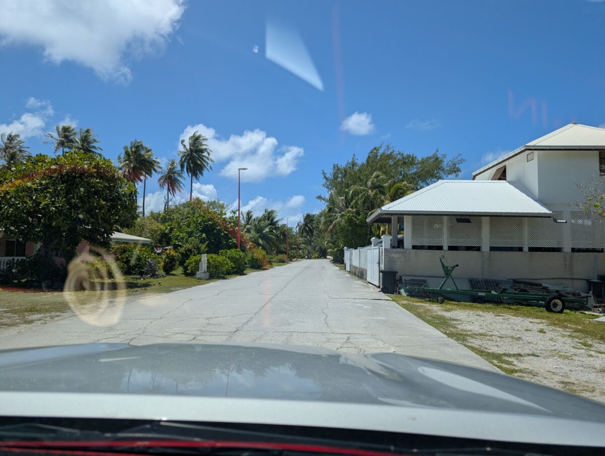 Fakarava roads