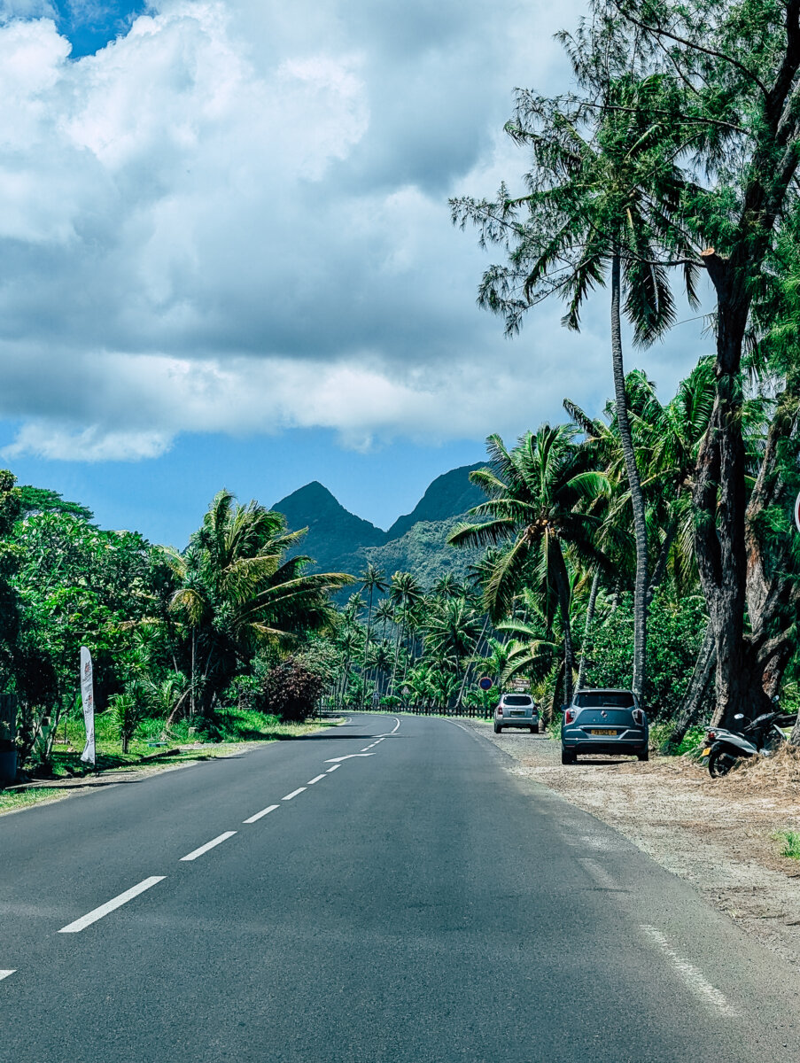 driving in moorea