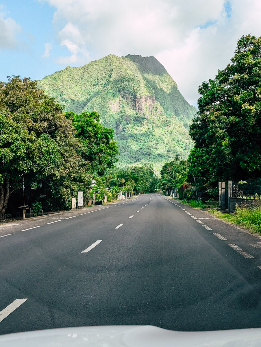 Moorea landscapes mountains
