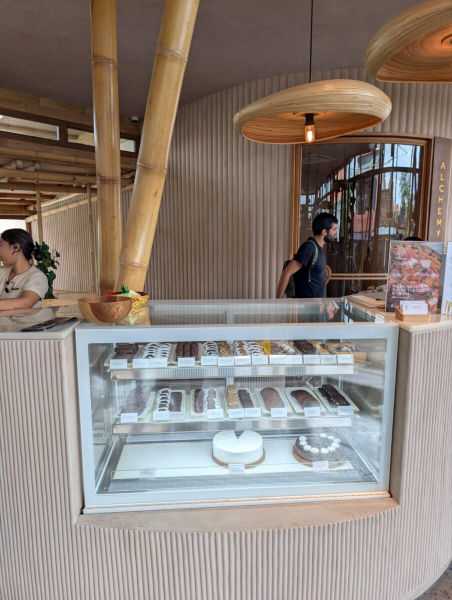 Alchemy cafe canggu bali