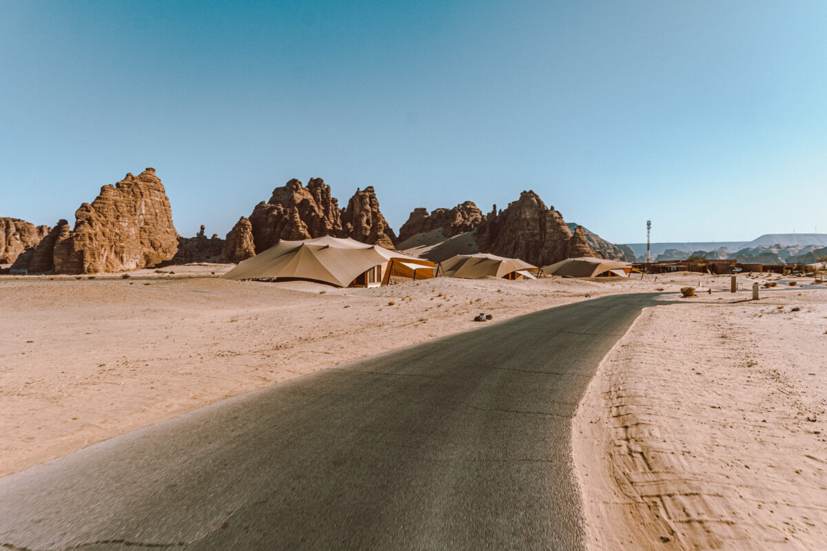 alula saudi arabia hegra