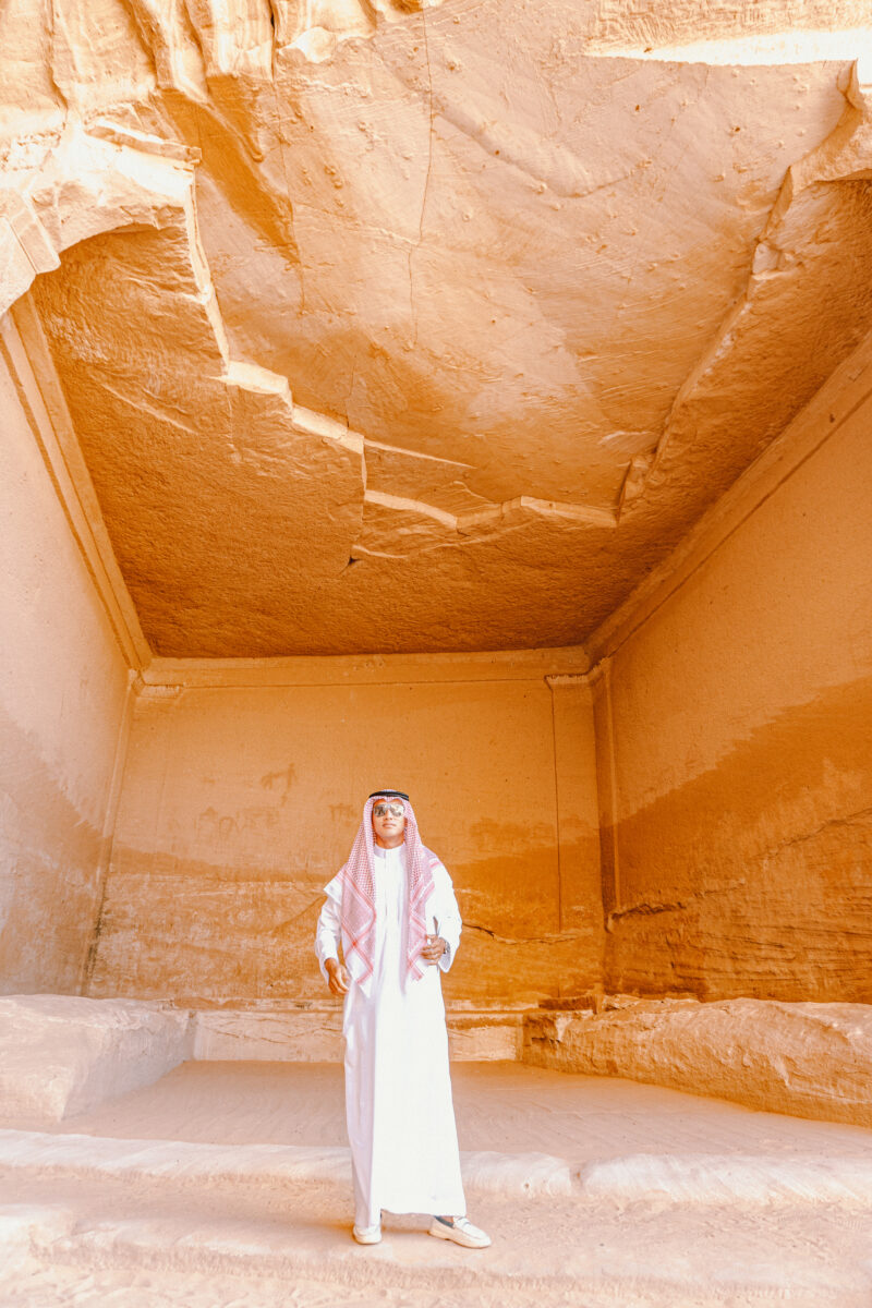 hegra tombs alula saudi arabia