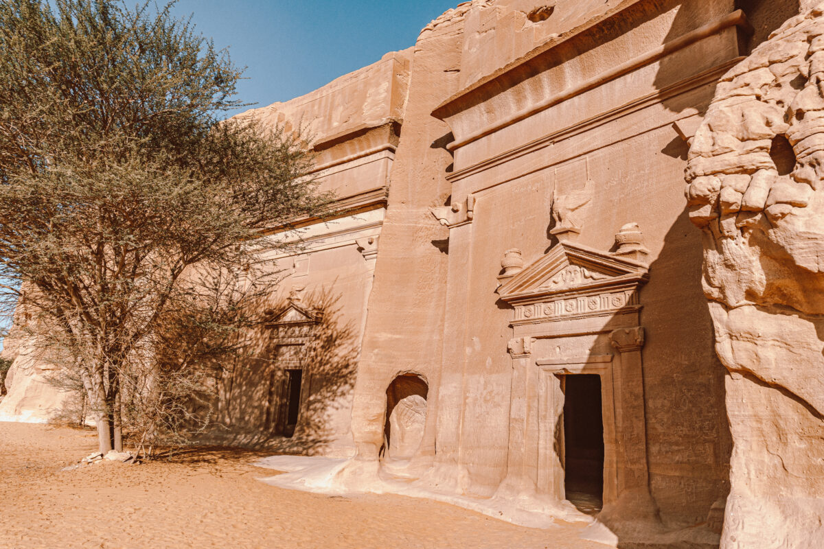 alula saudi arabia hegra