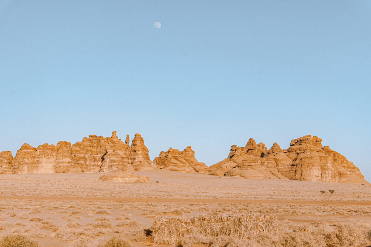 alula saudi arabia hegra