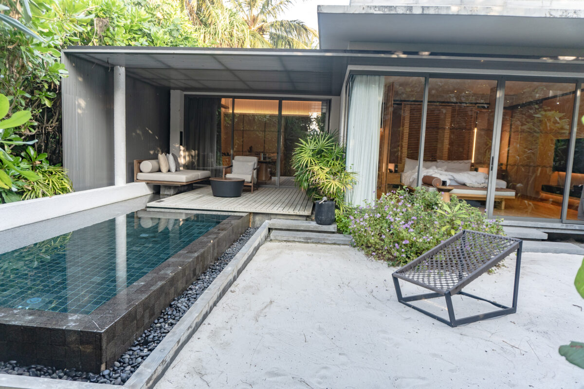 Beach villa alila maldives