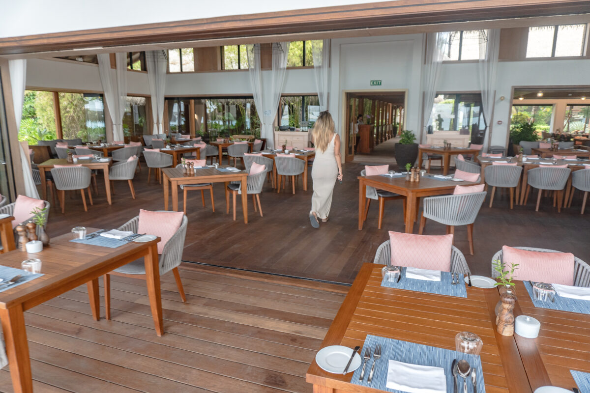 waldorf maldives breakfast buffet