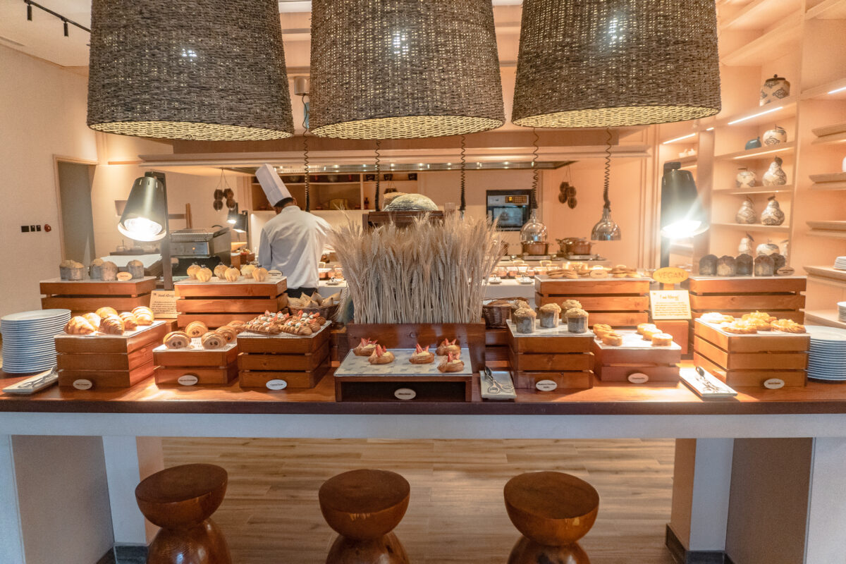 waldorf maldives breakfast buffet