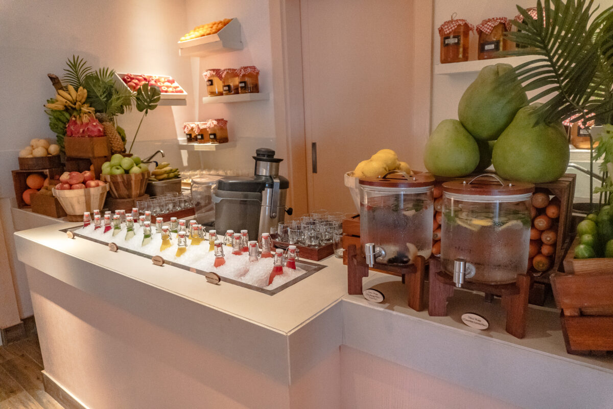 waldorf maldives breakfast buffet